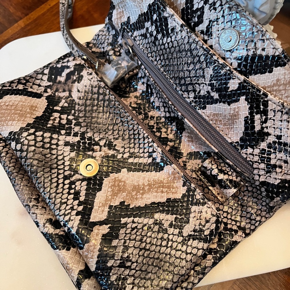 Nine West Faux Snakeskin Fold-Over Convertible Wristlet or Clutch (NWOT) - Picture 8 of 12